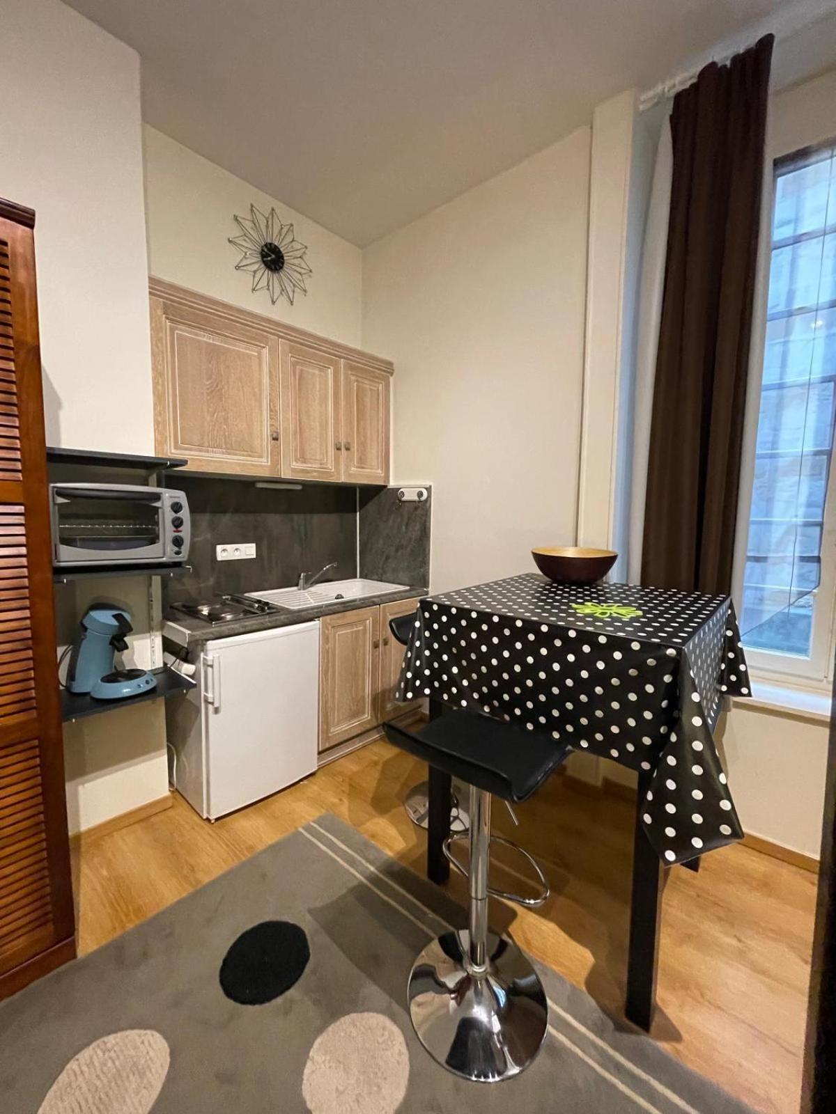 בריב-לה-גייארד Studio Centre Ville מראה חיצוני תמונה
